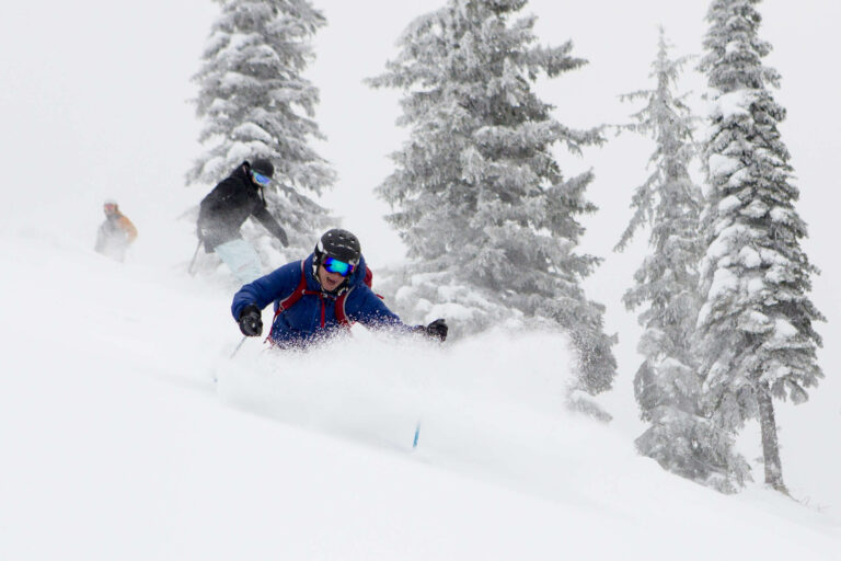 34723518435_7b03c499ff_o-guy-smiling-in-powpow-scaled